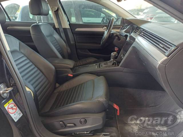 2018 VOLKSWAGEN PASSAT 