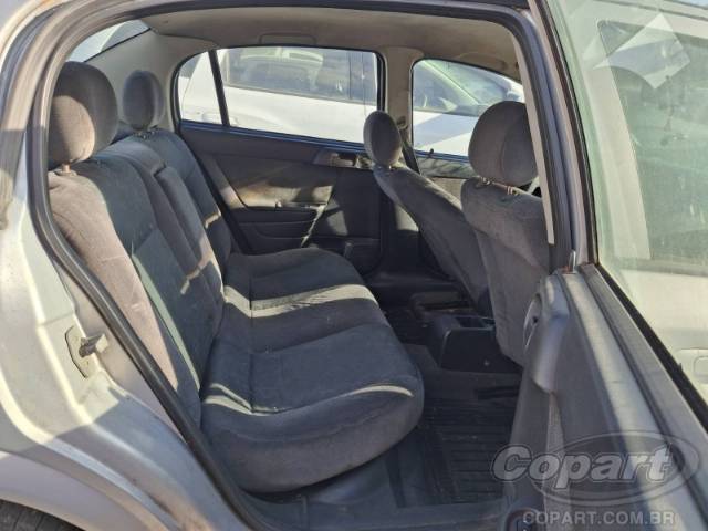2001 CHEVROLET ASTRA SEDAN 