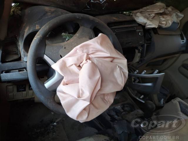 2015 TOYOTA HILUX SW4 