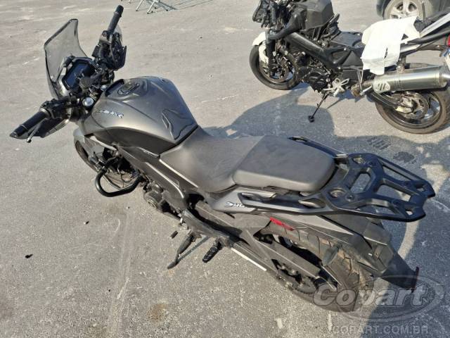 2025 BAJAJ DOMINAR 