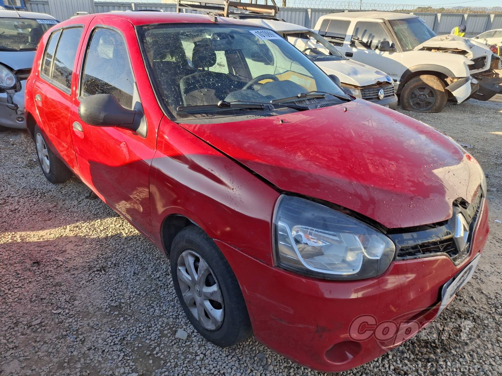 Veículo Renault Clio RENAULT CLIO Expression 1.0 16V Hi-Power 2014 2014 em leilão
