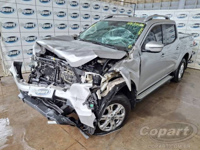 2025 NISSAN FRONTIER CD 