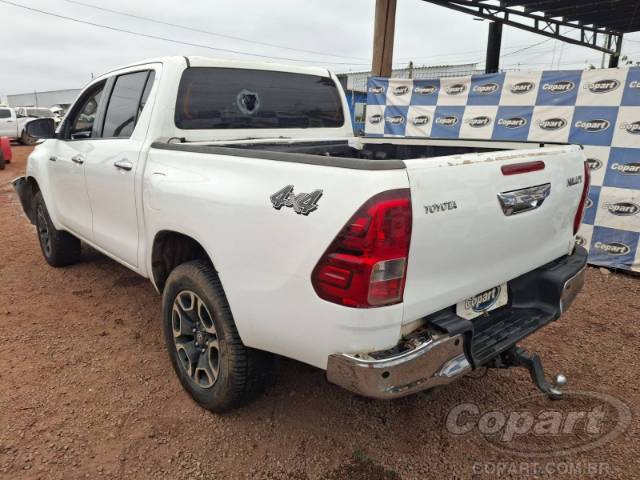 2021 TOYOTA HILUX CD 