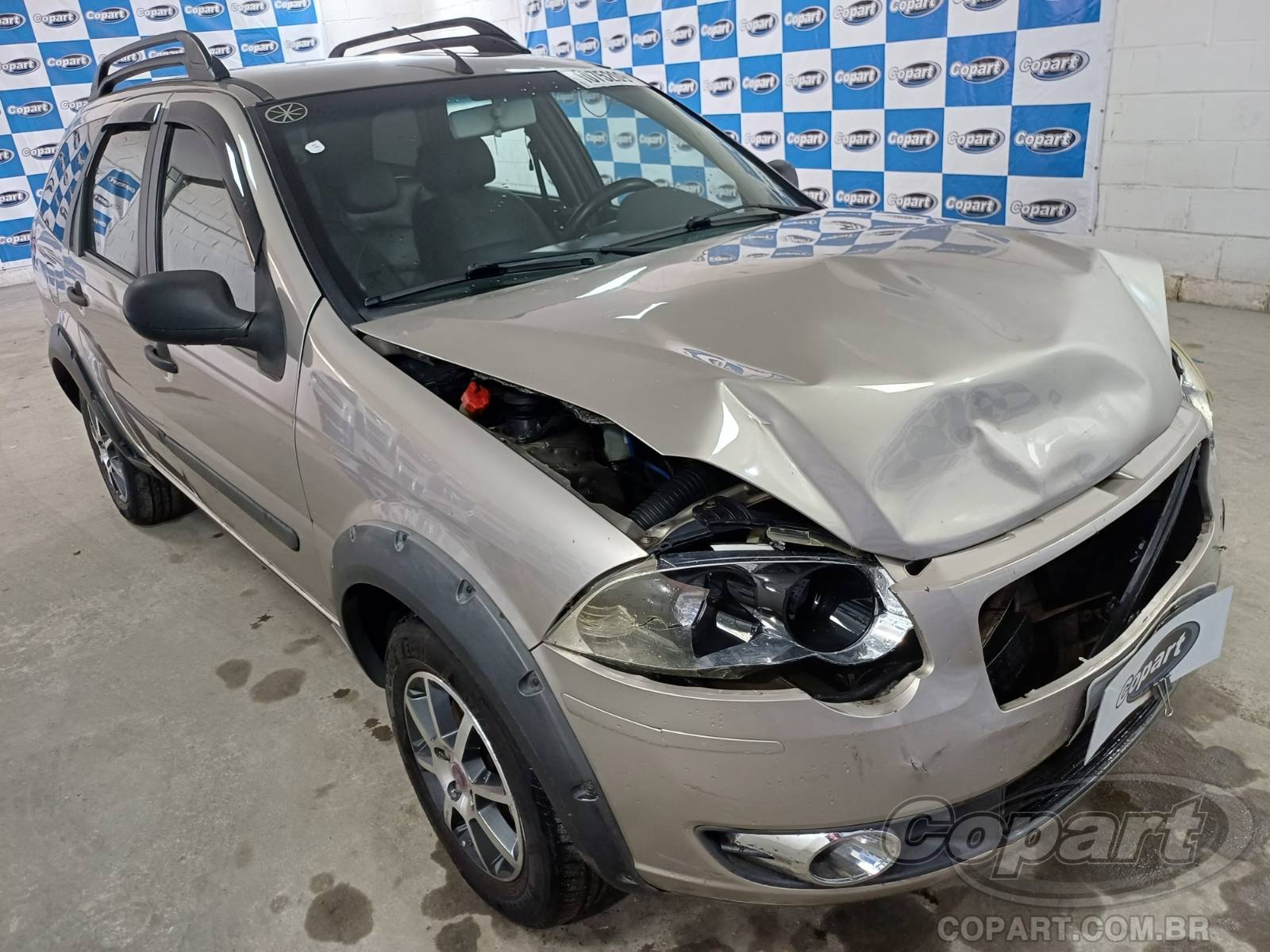 Veículo Fiat Palio Weekend Fiat Palio Weekend Trekking 1.6 16V E.torQ 2012 2012 em leilão