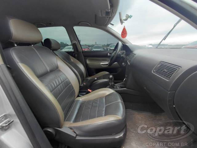 2010 VOLKSWAGEN GOLF 