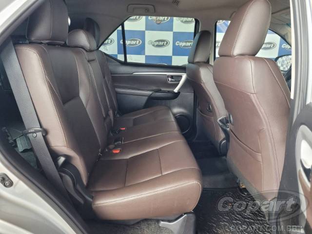 2018 TOYOTA HILUX SW4 