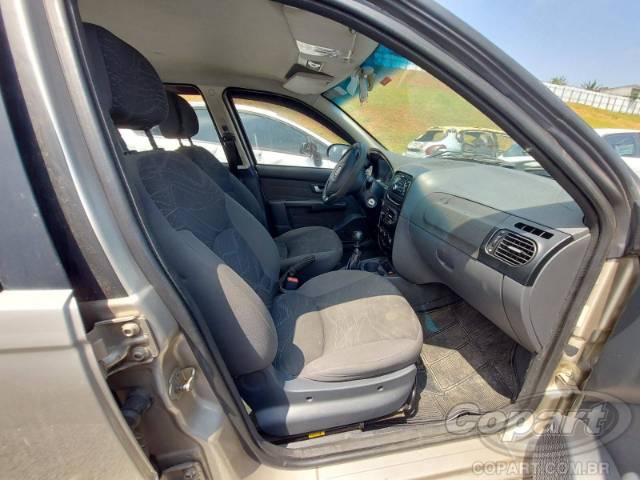 2015 FIAT SIENA 