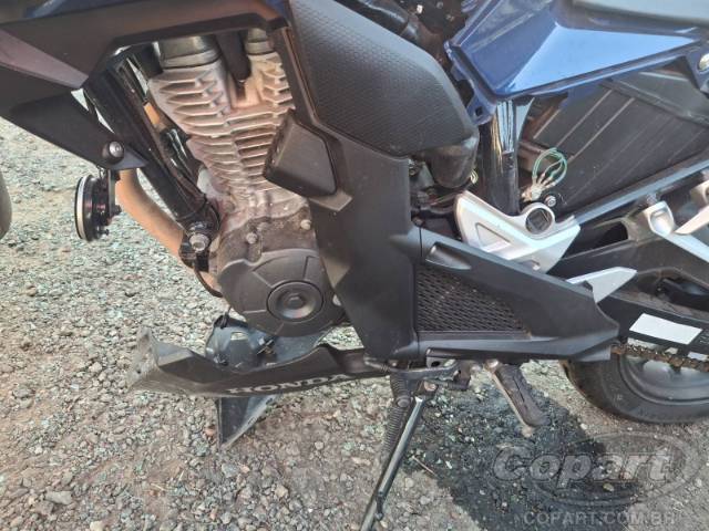 2026 HONDA CB 300F 