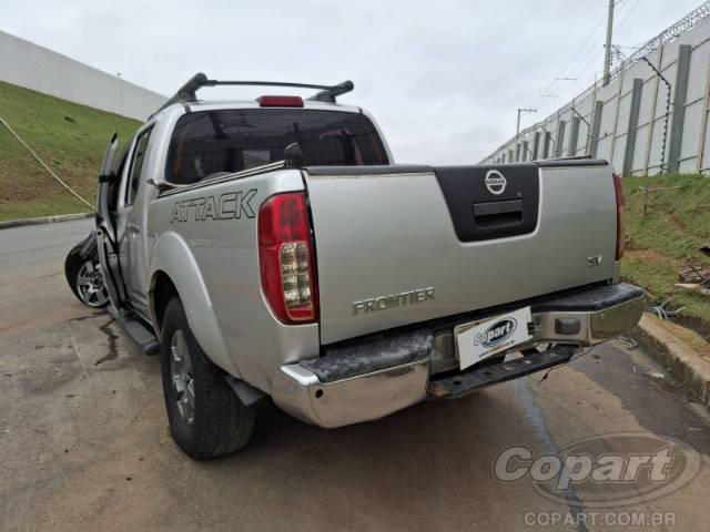 2015 NISSAN FRONTIER CD 
