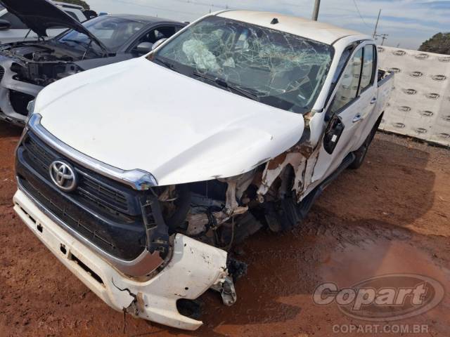 2024 TOYOTA HILUX CD 