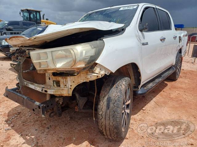 2021 TOYOTA HILUX CD 