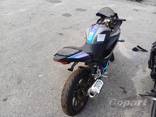 2025 YAMAHA YZF R15 