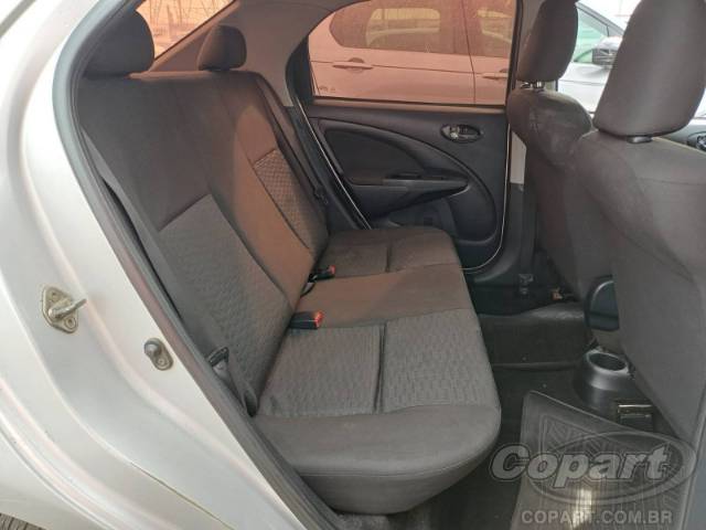 2015 TOYOTA ETIOS SEDA 