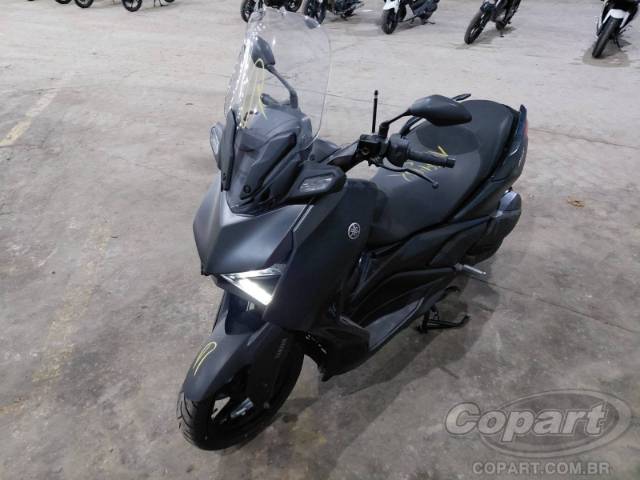 2025 YAMAHA XMAX 