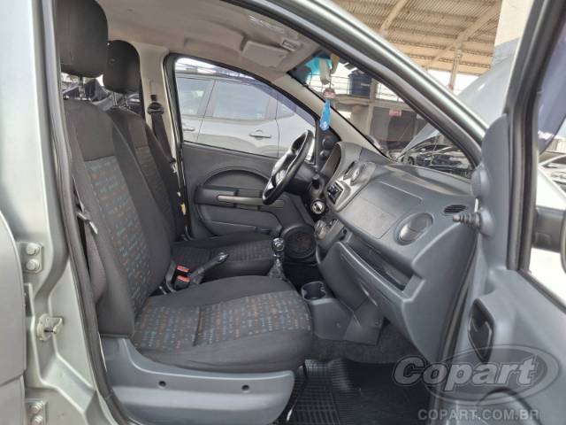 2015 FIAT UNO 