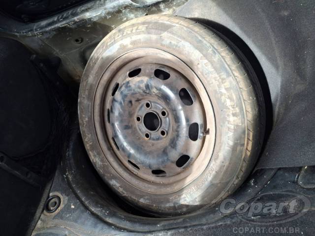 2013 VOLKSWAGEN FOX 