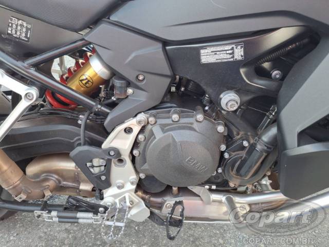 2025 BMW F 900 
