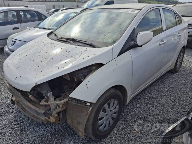 2015 HYUNDAI HB20S 