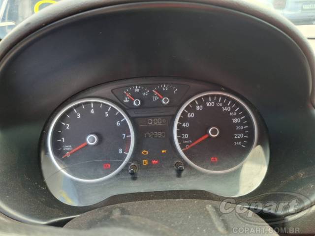 2010 VOLKSWAGEN VOYAGE 