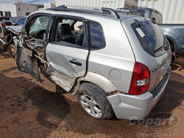 2011 HYUNDAI TUCSON 