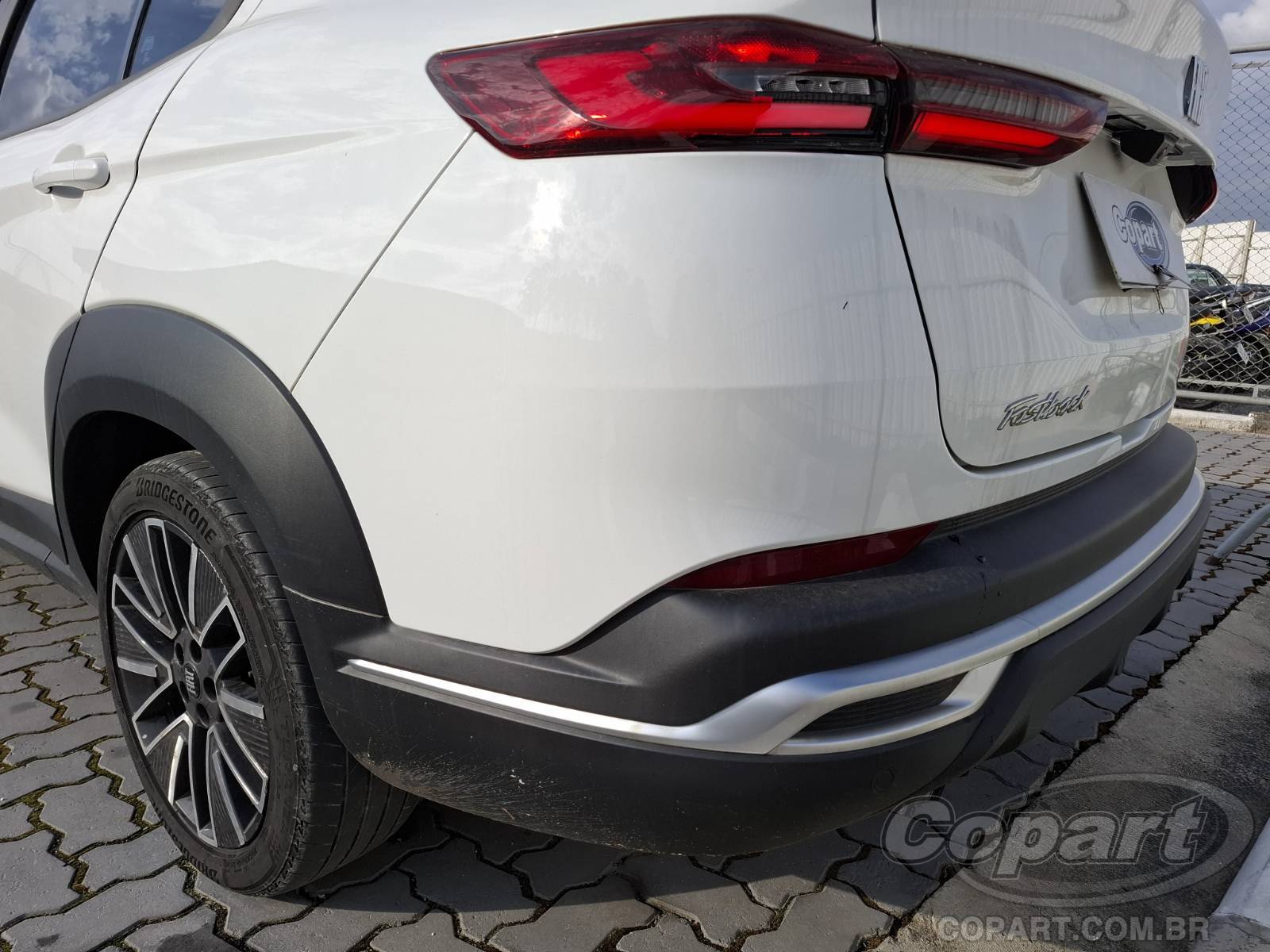 Foto 13 de 15: 2026 FIAT FASTBACK