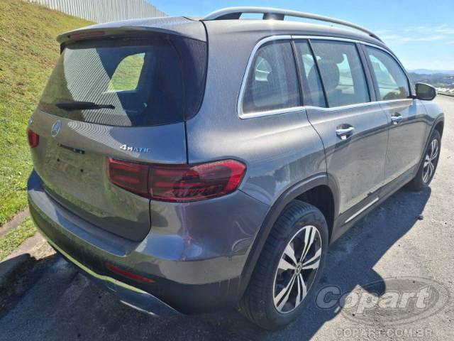 2025 MERCEDES BENZ GLB 