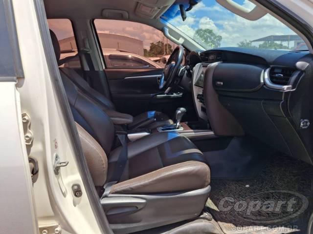2018 TOYOTA HILUX SW4 