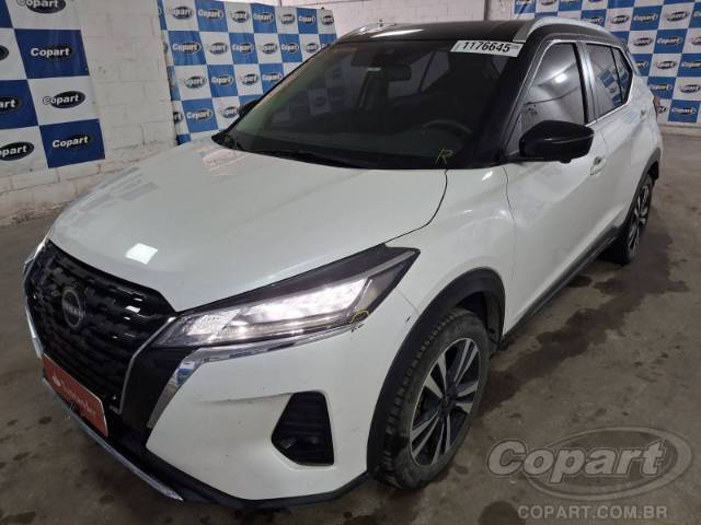 2023 NISSAN KICKS 