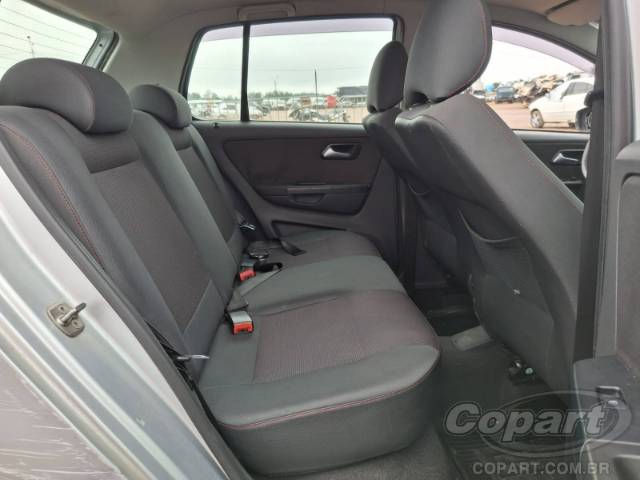 2011 VOLKSWAGEN FOX 