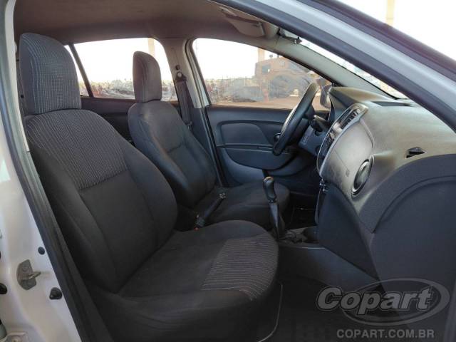 2017 RENAULT SANDERO 