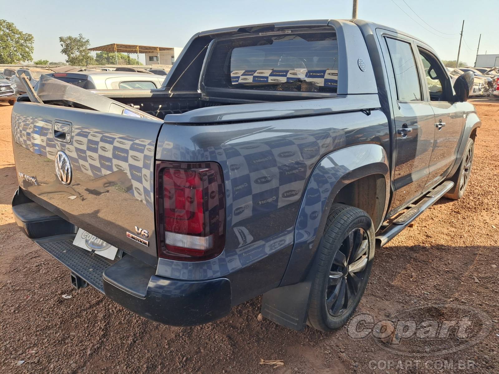 Foto 4: 2023 VOLKSWAGEN AMAROK