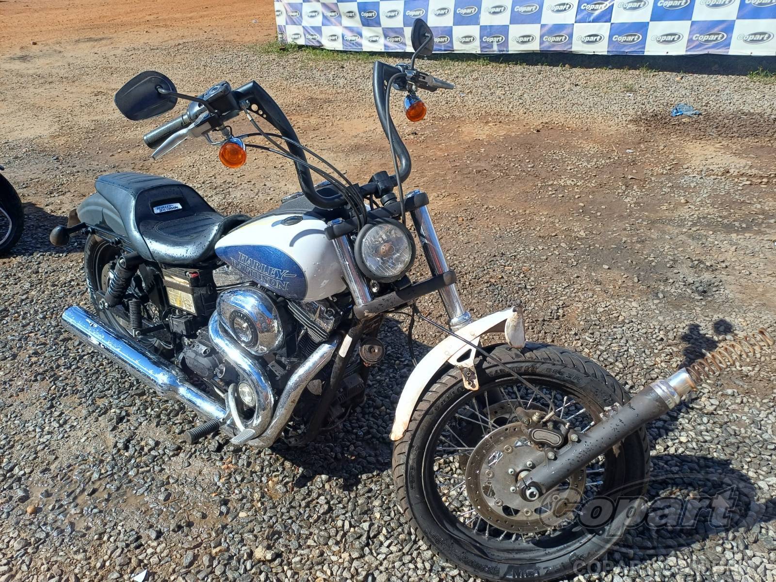 2015 HARLEY-DAVIDSON DYNA