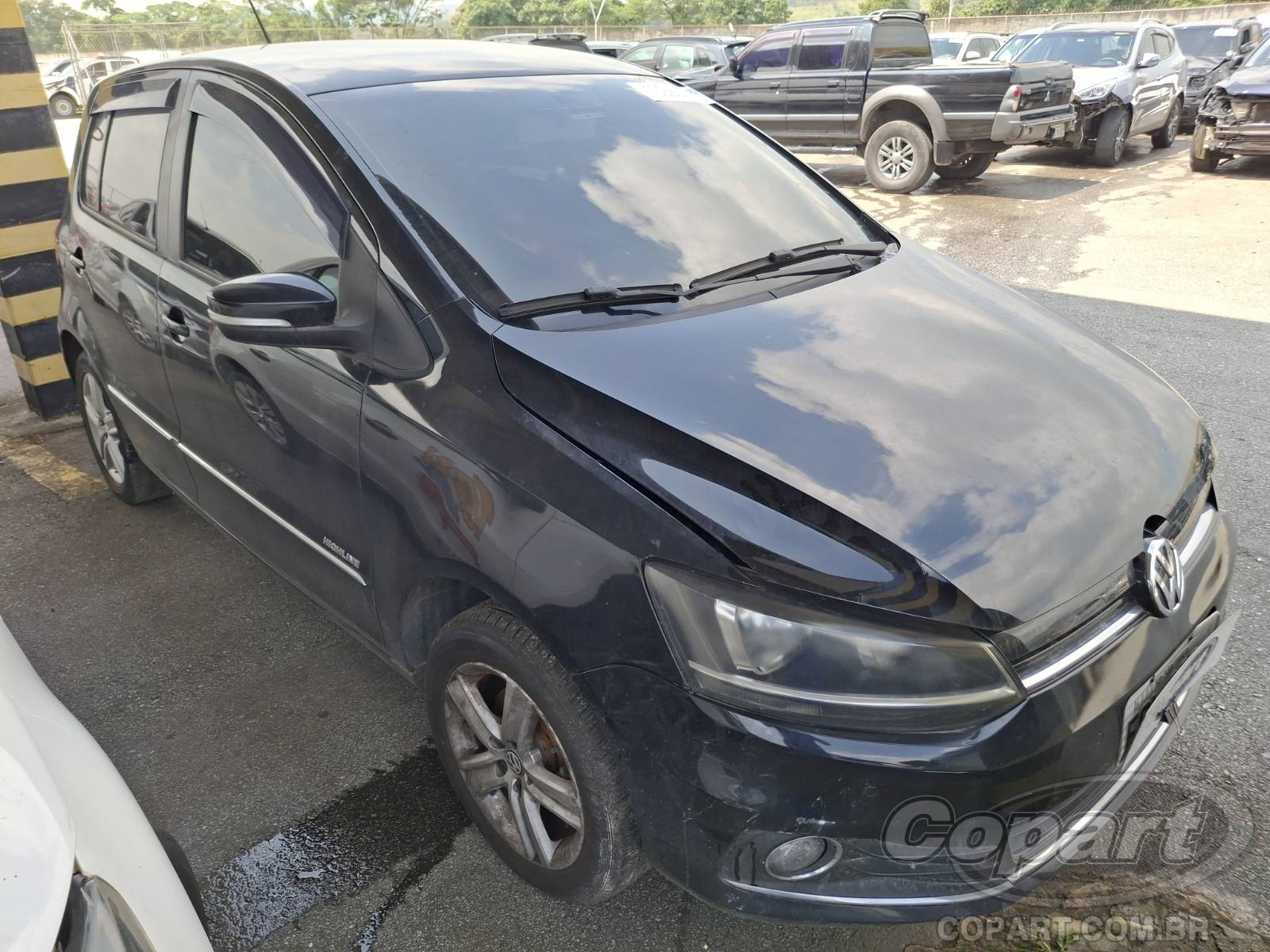 Veículo VW - VolksWagen Fox Volkswagen Fox Highline I-Motion 1.6 16V MSI 2015 2015 em leilão