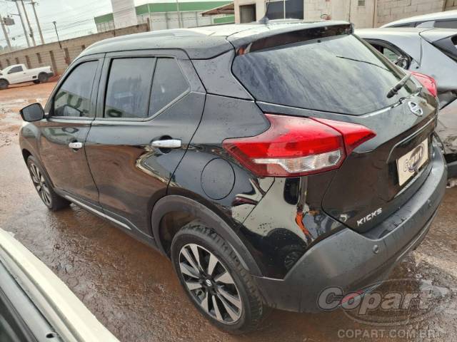 2019 NISSAN KICKS 