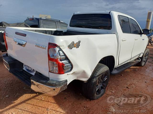 2024 TOYOTA HILUX CD 