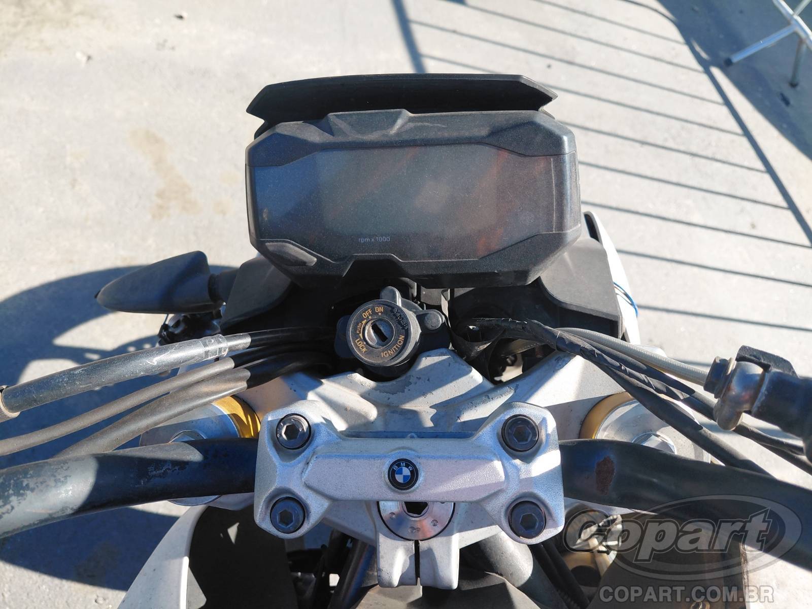 Foto 9 de 10: 2020 BMW G 310