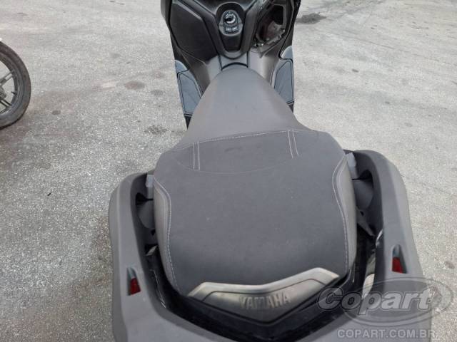2025 YAMAHA XMAX 