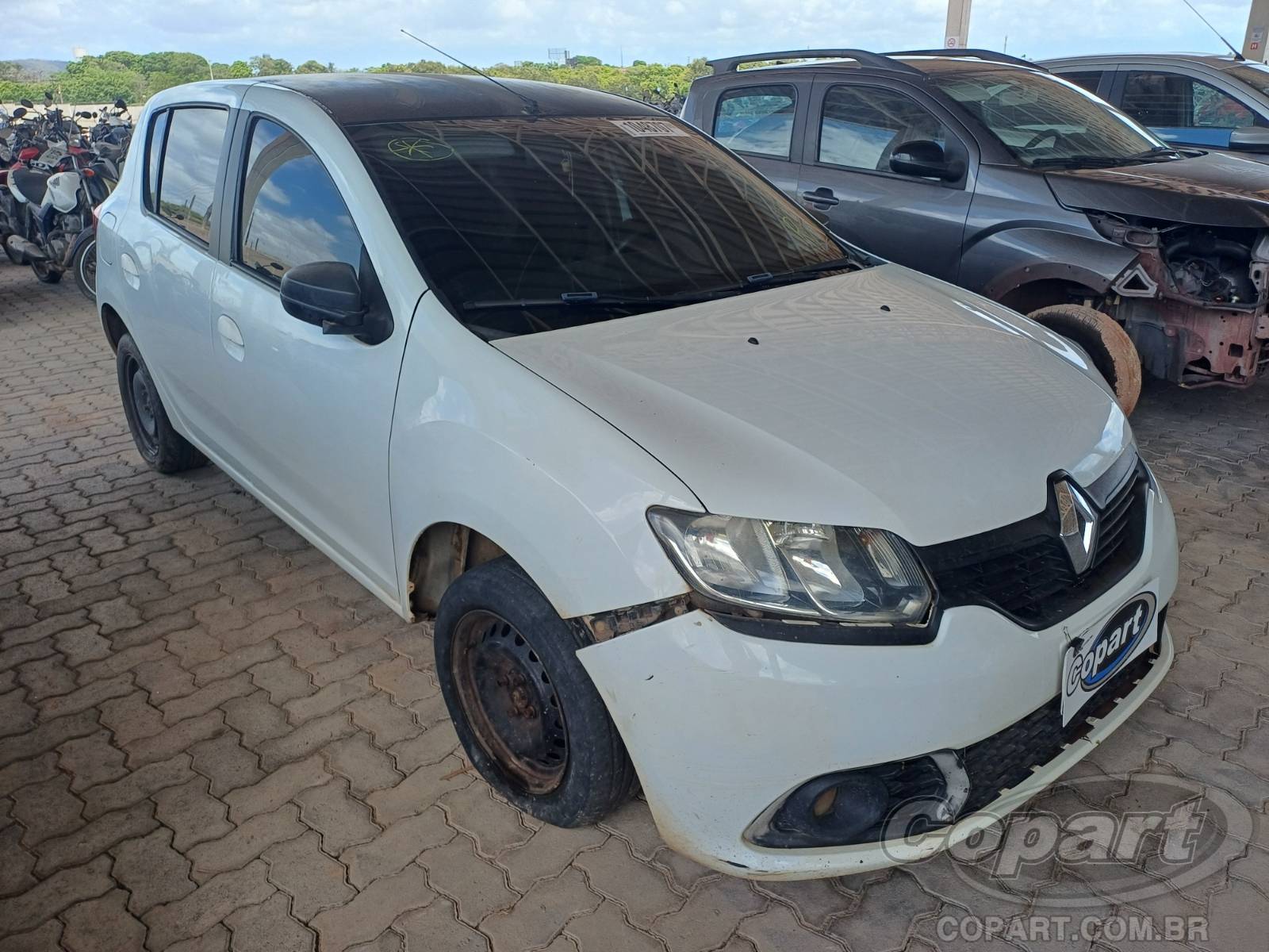 Renault Sandero 2016 em leilão