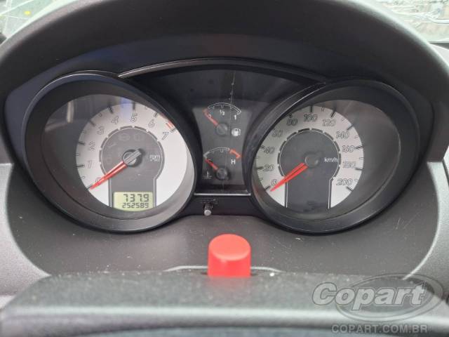 2010 FORD FIESTA 