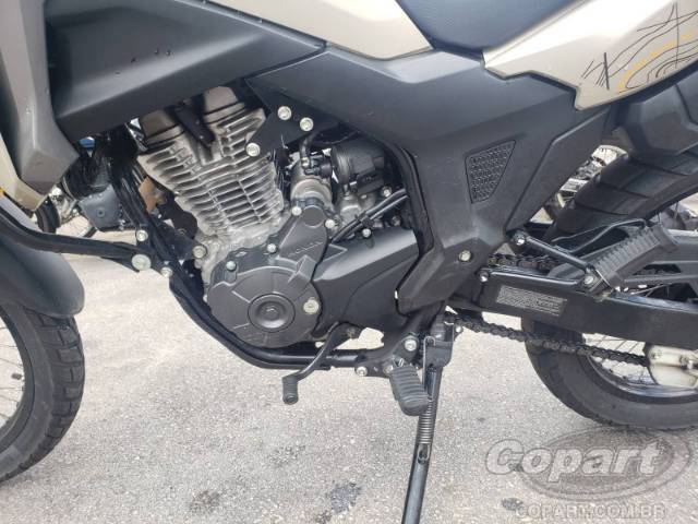 2025 HONDA XRE SAHARA 300 