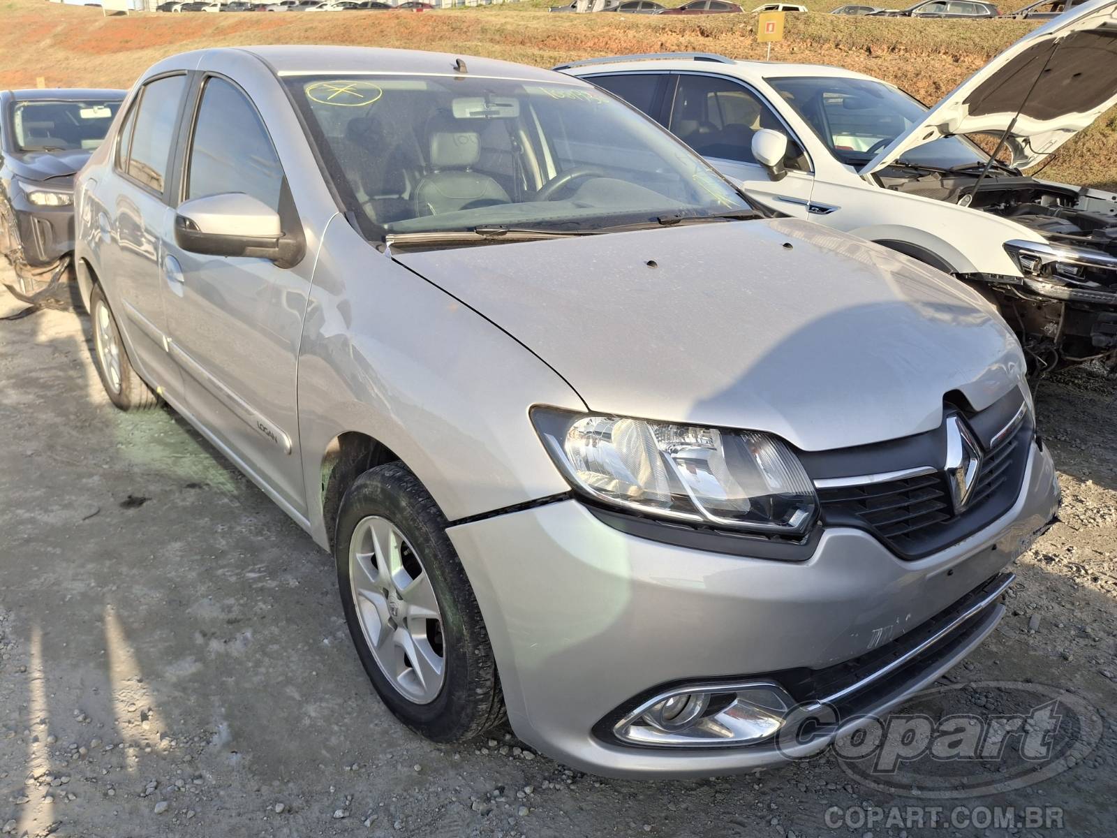 Veículo Renault Logan RENAULT LOGAN 1.6 HI-POWER 2015 Recuperado 2015 em leilão