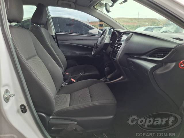 2023 TOYOTA YARIS SEDA 