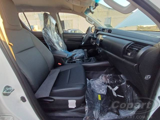 2025 TOYOTA HILUX CD 