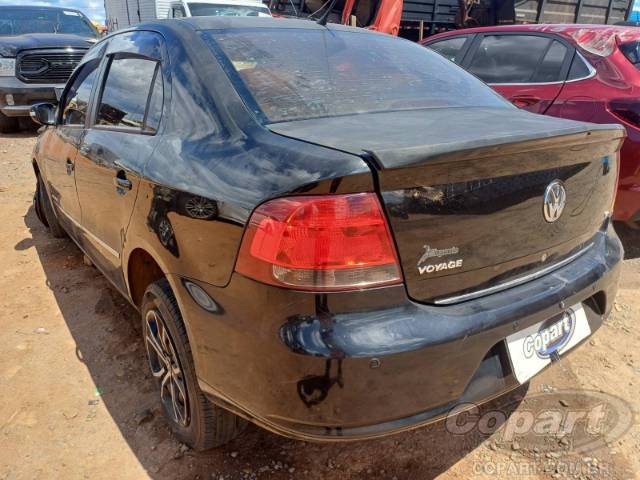 2011 VOLKSWAGEN VOYAGE 