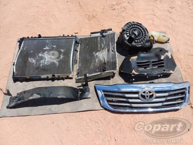 2014 TOYOTA HILUX CD 