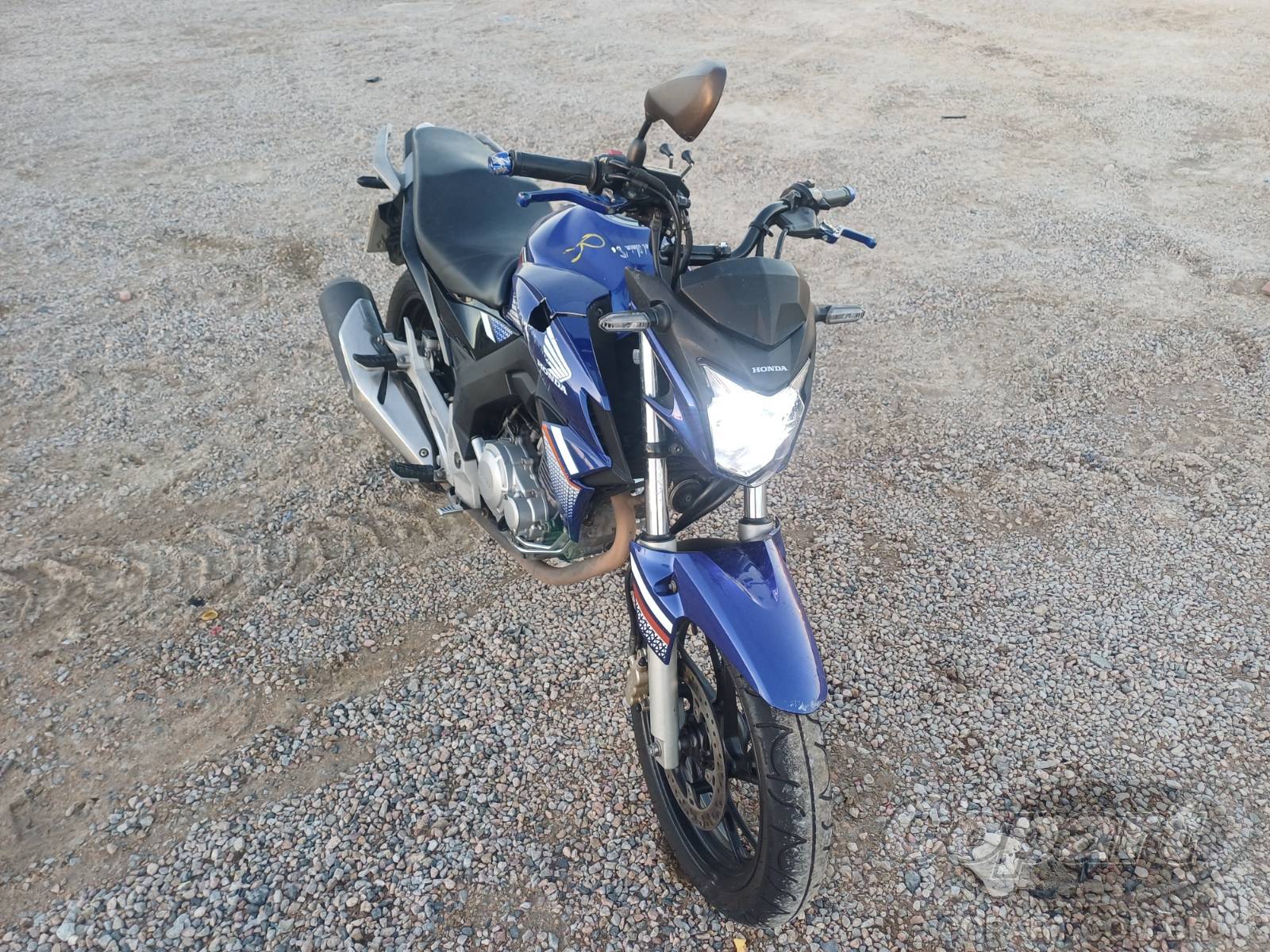 Honda CB 250 F 2022 em leilão