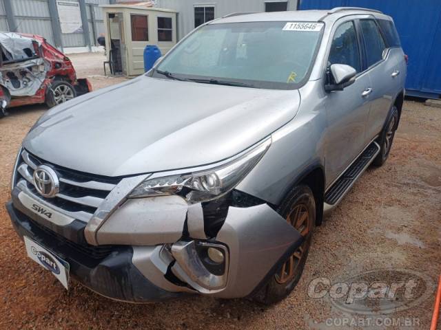 2017 TOYOTA HILUX SW4 