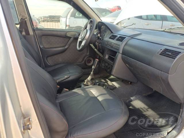 2003 VOLKSWAGEN SAVEIRO 