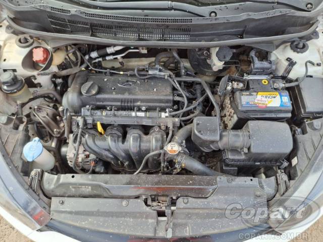 2015 HYUNDAI HB20S 