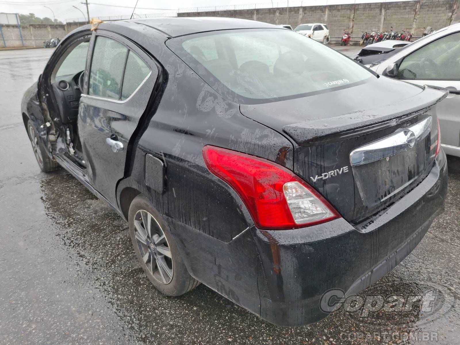 2021 NISSAN VERSA V-DRIVE — foto 3 de 10